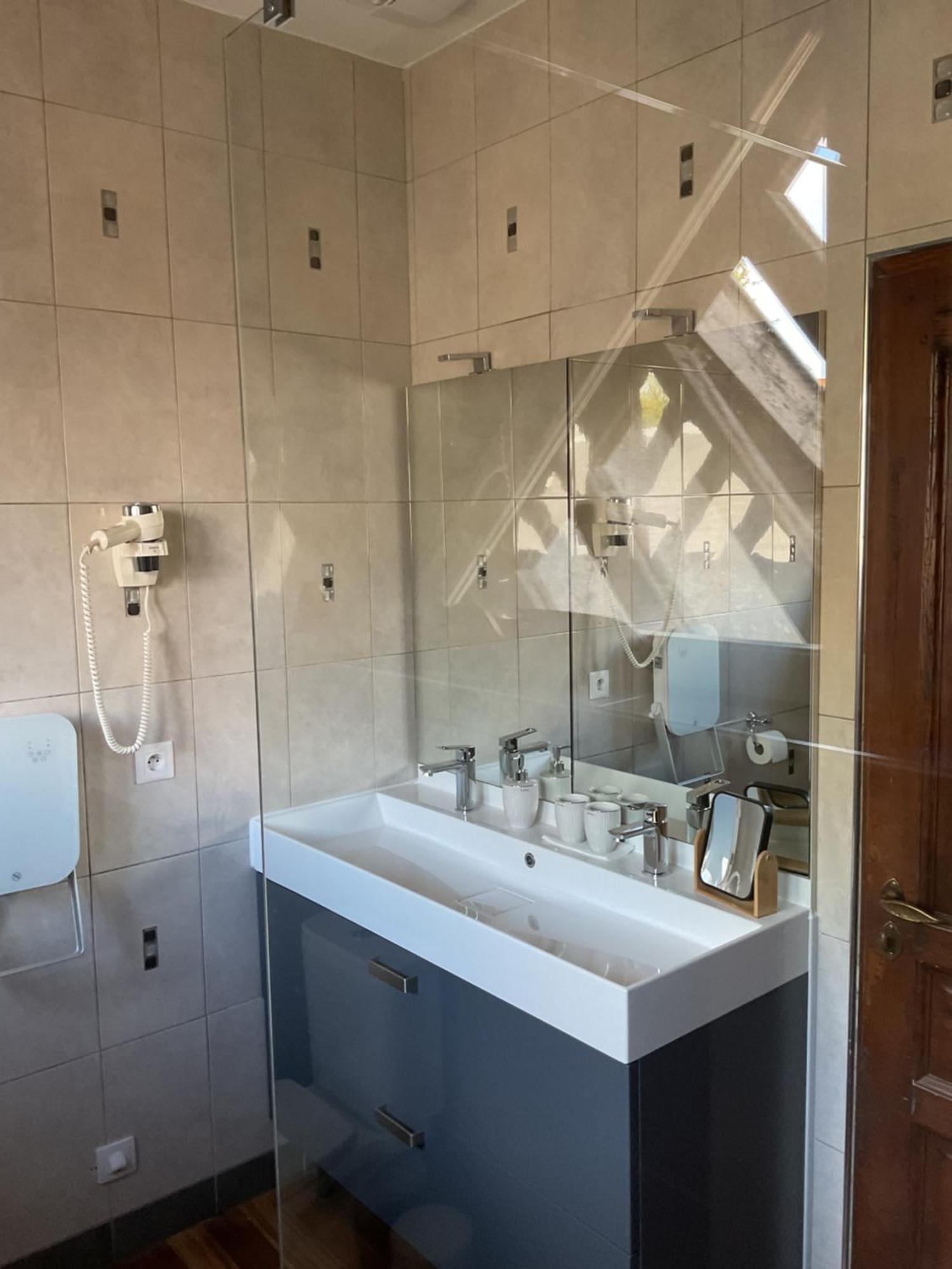 Manoir De La Croix-Sonnet Panzió Trouville-sur-Mer Kültér fotó
